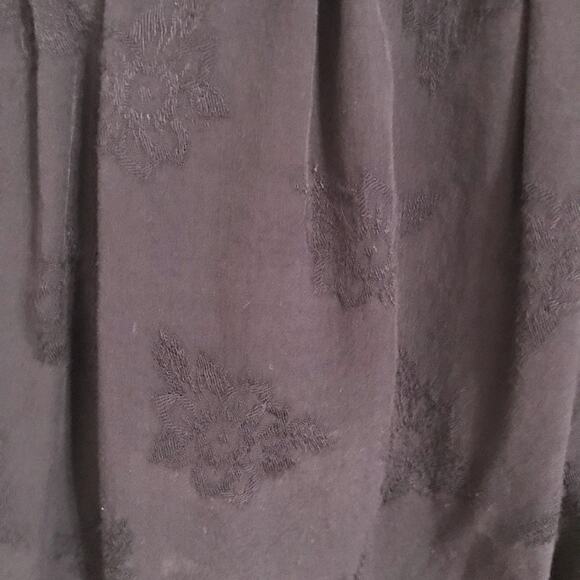 Loft Sleeveless Blouse w/blue on blue floral print - Picture 3 of 10